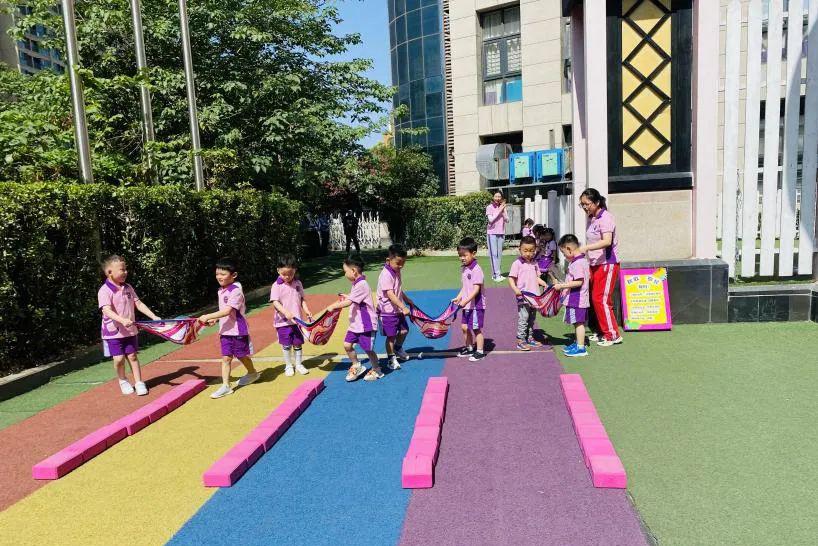 ​“玩”美时光，“趣”享运动——冯特中原新城幼儿园迎六一趣味运动会之小班组