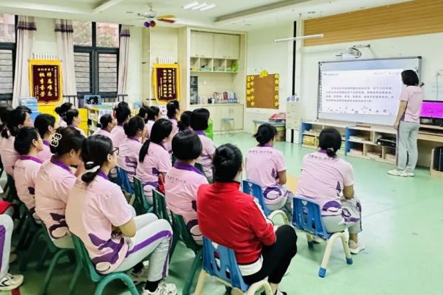 “预”见秋意，健康先行-郑州市中原区冯特幼儿园秋季传染病防控知识培训