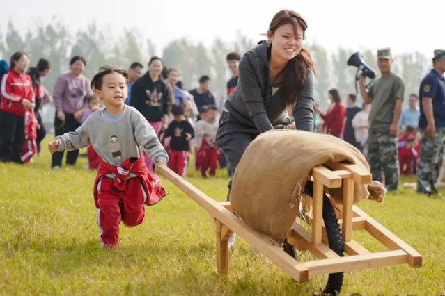 “趣”秋游“享”运动-郑州高新区冯特幼儿园亲子秋游运动会