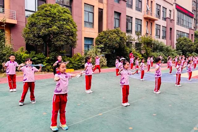 冯特西悦城幼儿园户外活动展示