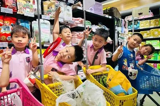 冯特西悦城幼儿园社会实践之超市购物与美食DIY