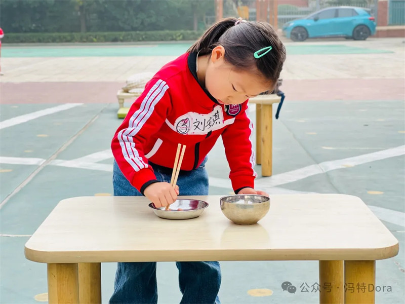 自理小能手快乐显身手-郑州高新区冯特幼儿园自理能力比赛