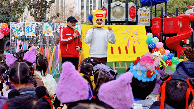 冯特西悦城幼儿园二月二龙抬头《疯狂发型秀》主题活动