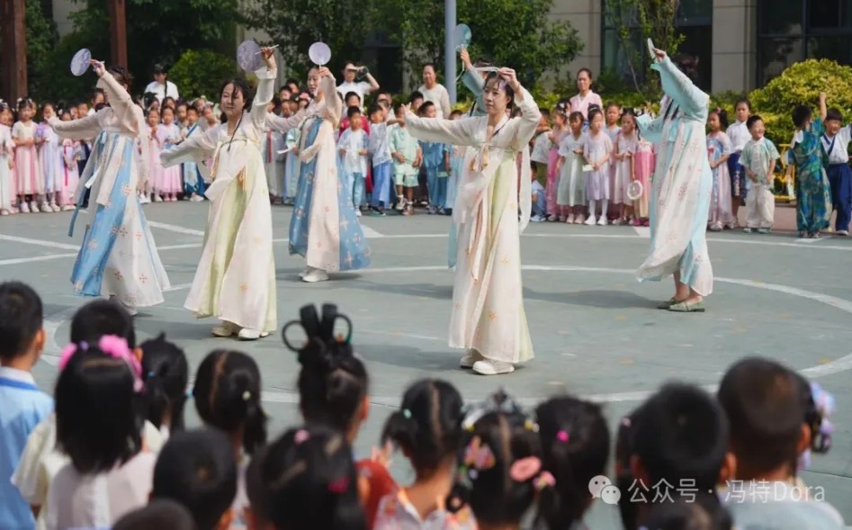  冯特幼儿园游园会：穿越千年的狂欢