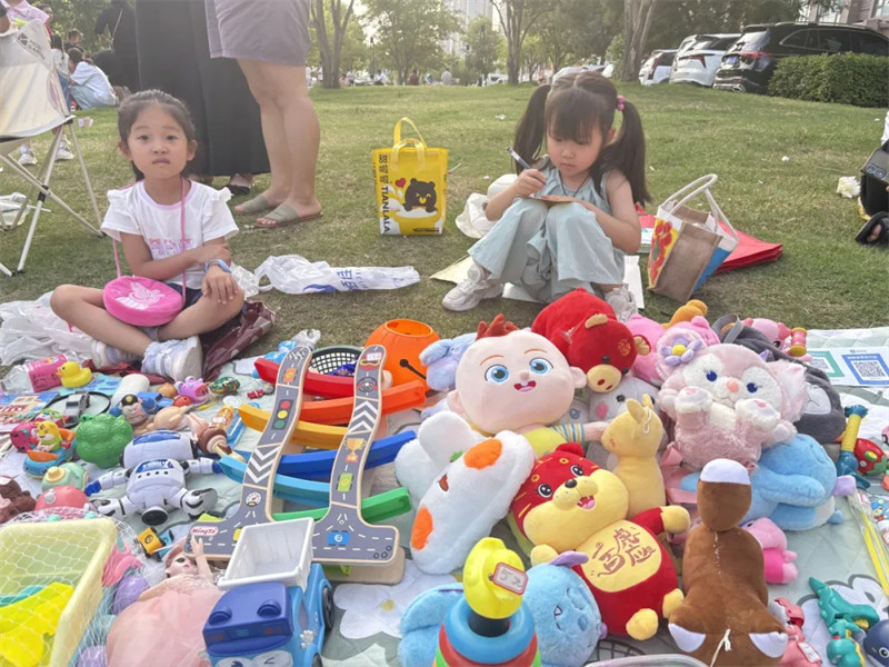 冯特杉青幼儿园跳蚤市场活动 冯特杉青幼儿园跳蚤市场活动