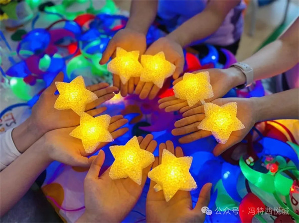 毕业季星光奇妙勇敢之夜-冯特西悦城幼儿园今夜不回家活动 毕业季星光奇妙勇敢之夜-冯特西悦城幼儿园今夜不回家活动