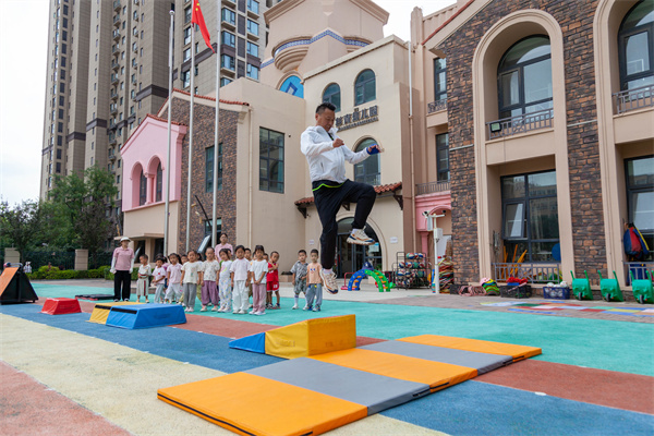 运动小超人-冯特杉青幼儿园跑酷课程 运动小超人-冯特杉青幼儿园跑酷课程