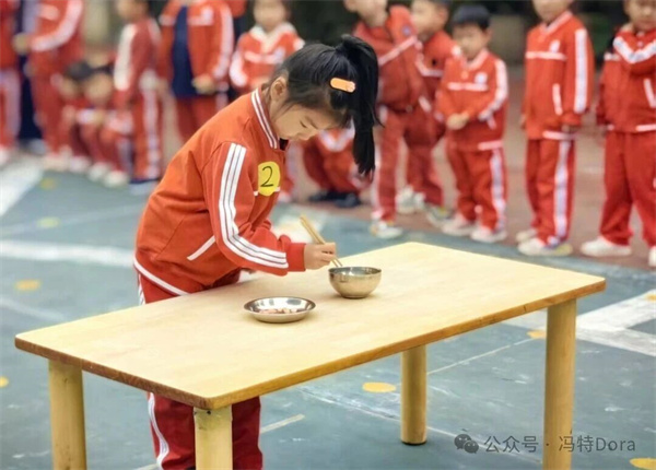 高新区冯特幼儿园-自理小能手,快乐显身手 高新区冯特幼儿园-自理小能手,快乐显身手